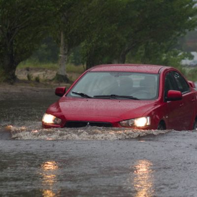 Motor submerso com calço hidraulico